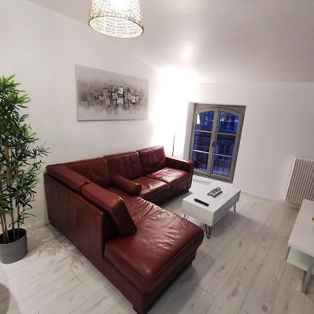 Appartement Cosy Entierement Equipe วีเนิฟ-โซร์-ล็อต ภายนอก รูปภาพ